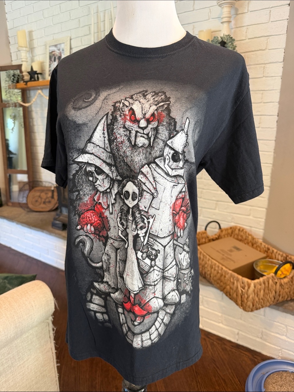 Big Chris Art Gothic Wizard of Oz T-Shirt | Size S